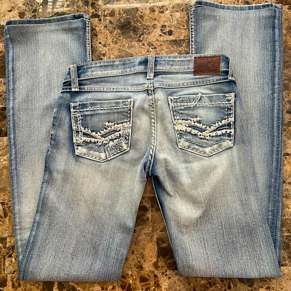 🌺BKE Stella Low-Rise Light Wash Boot Cut Stretch Jean Sz 26 Like New Buckle🌺